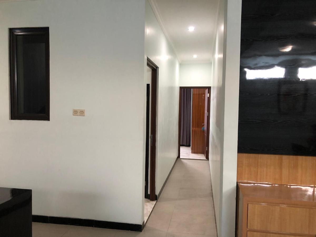 Bening Asri Guesthouse タンゲラン エクステリア 写真
