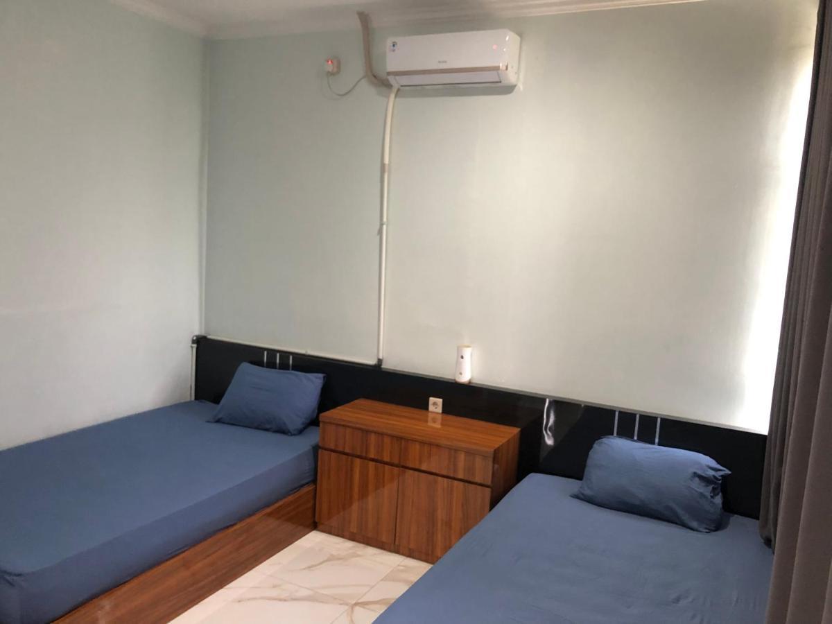 Bening Asri Guesthouse タンゲラン エクステリア 写真