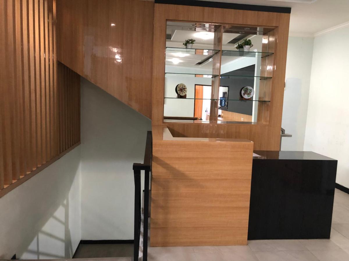 Bening Asri Guesthouse タンゲラン エクステリア 写真